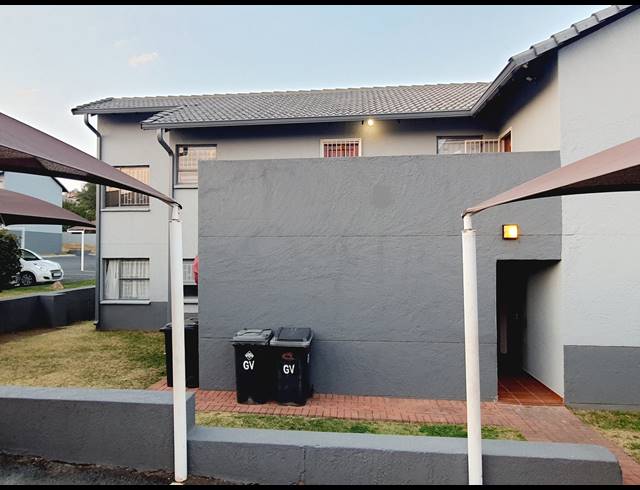 2 BEDROOM APARTMENT RENTED IN OAKDENE